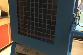 Vacuum oven