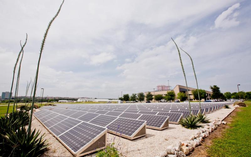 ut_solar_farm_at_pickle_research_campus.jpg